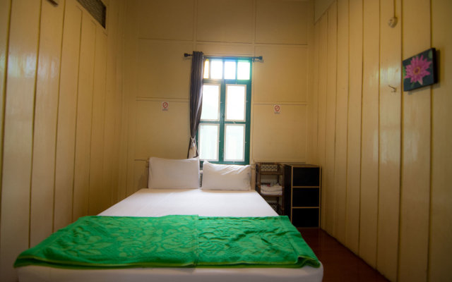 Отель Samsensam Place