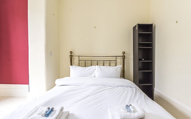 Westbourne Road · Lovely 2 Bed Apartment Near Paradise Park