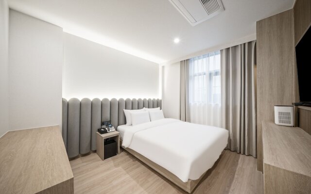 Poverta Stay Hotel