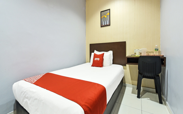 Hotel O M Three Hotel – Guest Rooms – Sitiawan