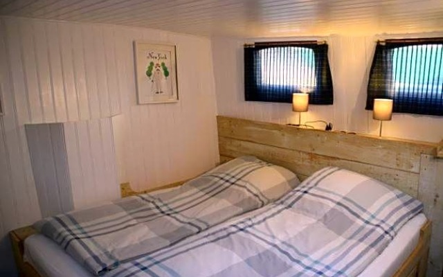 boat apartment Anna Rotterdam