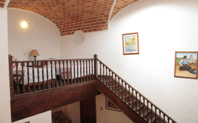 Posada del Tepozteco - Hotel & Gallery