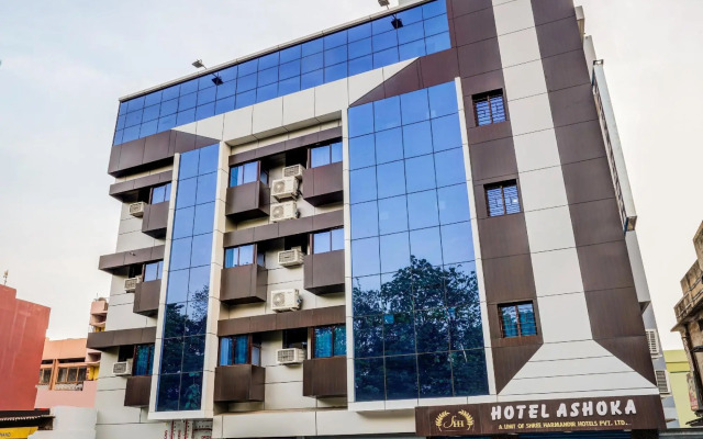 OYO 38027 Hotel Ashoka by OYO Rooms