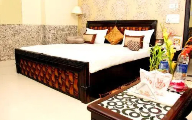 Hotel Vickys Plaza