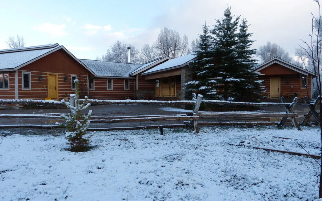 Fox Creek Inn Bed & Breakfast