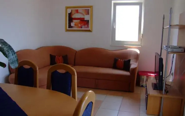 Ella Apartments