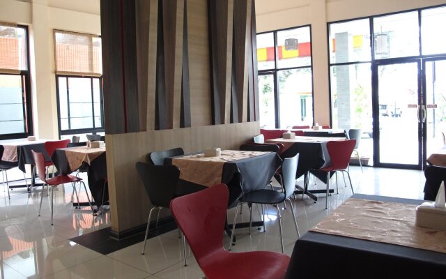 OYO 1127 Baan Siam Hotel