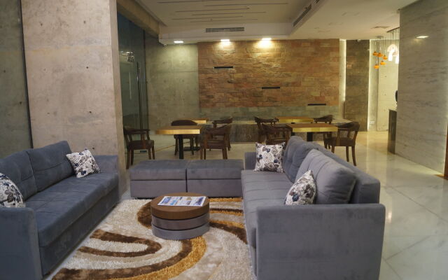 Coventina Lake Suites