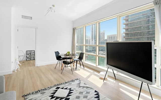 Silkhaus Marina Quays West