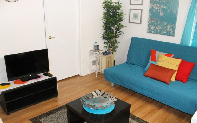Adib Apartments - 1530 Gilles St, Unit 4 (Basement)