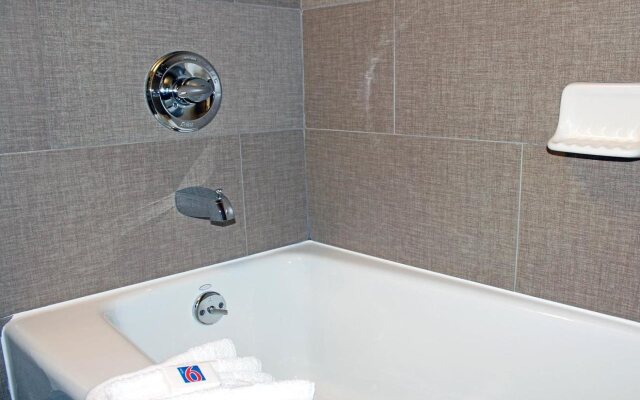 Motel 6 Gardena