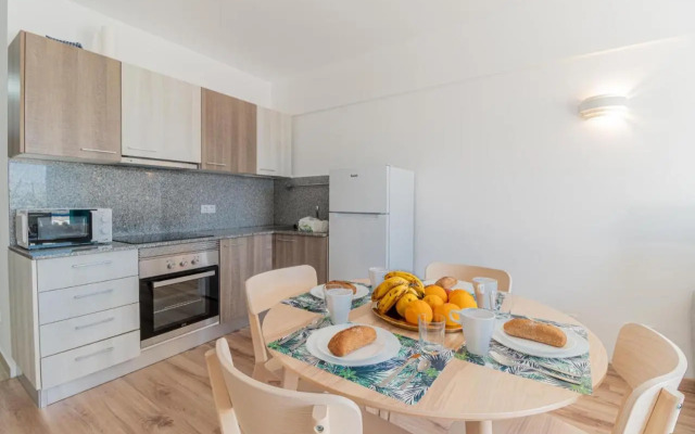 Charming Seaside And Terasse in Playa Paraiso
