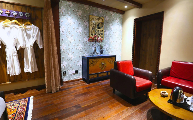 Shangri-la Bird of Paradise Inn