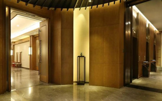 Lugui International Hotel
