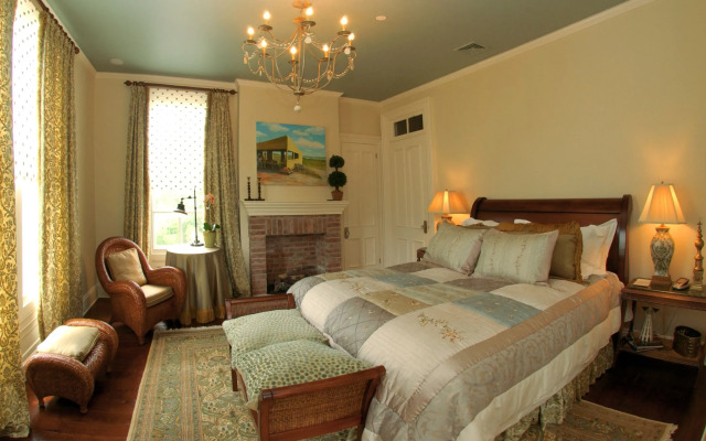 Jedediah Hawkins Inn