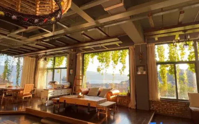 Tinghuatang Seaview Garden Inn