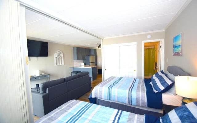 Westward Ho 408 Condo by RedAwning