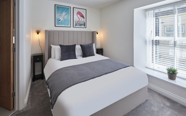 Host Stay 1 The Mount