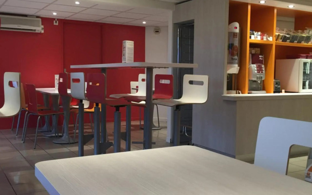 Premiere Classe Toulouse Sud - Portet