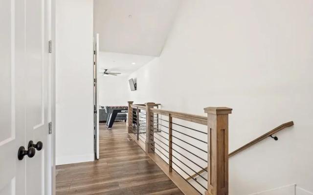 Zion's Haven #f4 4 Bedroom Townhouse