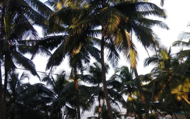 Goroomgo Om Ganesh Naik Cliff Side Guest House Goa