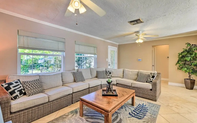 Pool, Dock & Kayaks: Waterfront Palmetto Home