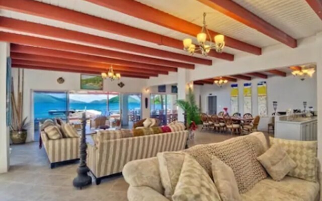 Fort Recovery Beachfront Villa & Suites Hotel