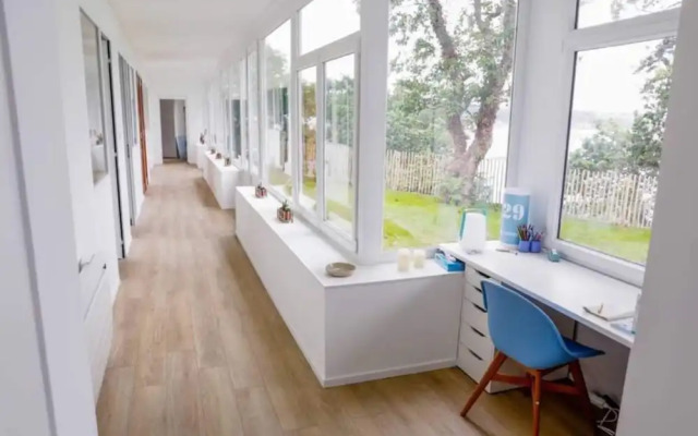 Superb Villa With sea View Near the Beach