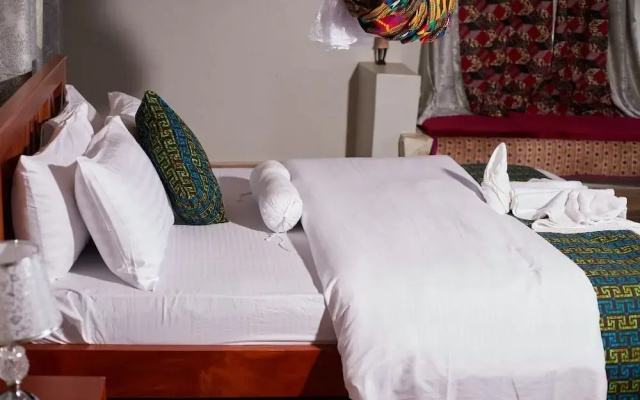 ngirisi hill silverback  lodge-bwindi