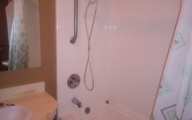 All Season Inn Motel And Rv Park