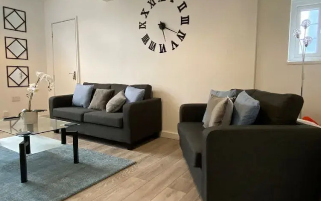 Host Stay Waterfront