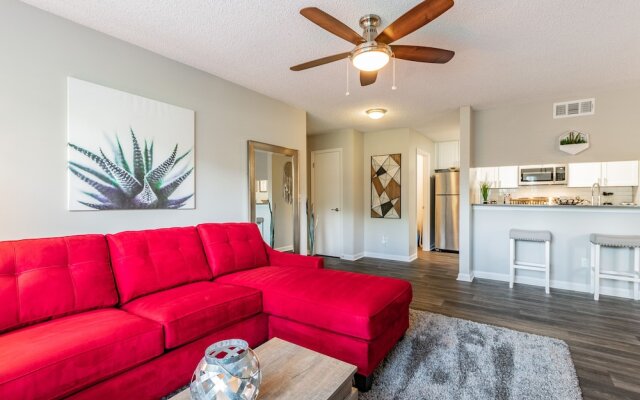 CP-514: Luxury Clearwater Apartment