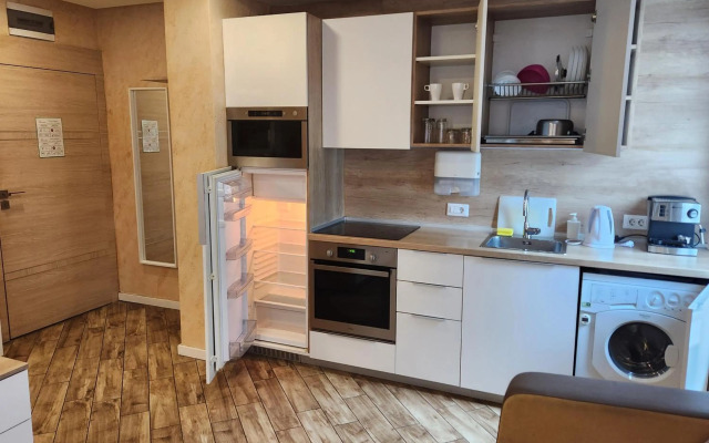 Colonel apartment dream