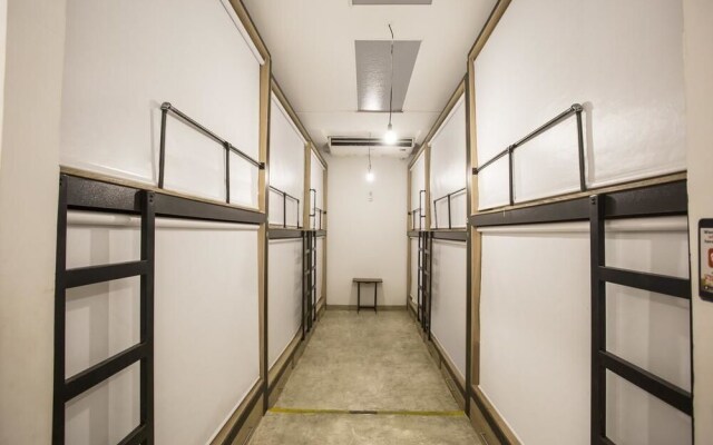 Bourbon St Hostal Boutique - Hostel