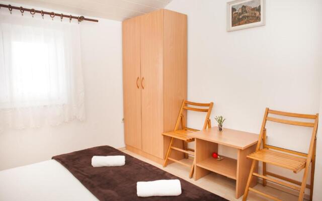 Hana's Place