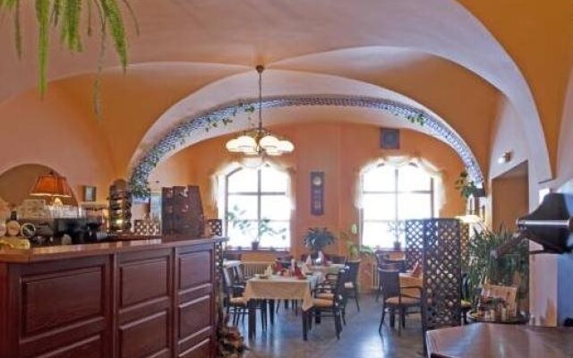 Městský Hotel Dorinka