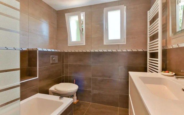 Beautiful Holiday Home With Terrace