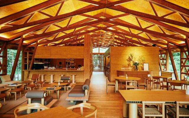 Shishi Iwa House