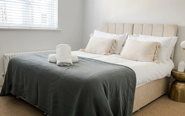 Windsor Mews by Stay Focused SA