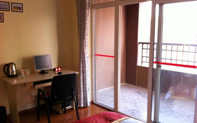 Chengdu Yijia Family Apartment