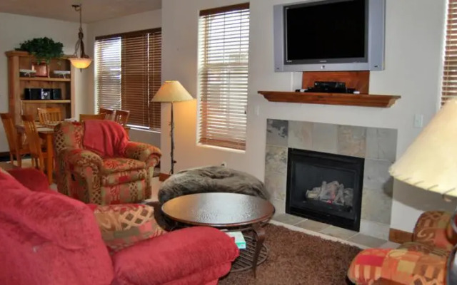 Fox Point by White Pines