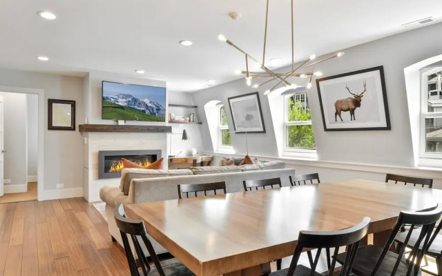 Lowell at Park City 5018, Park City