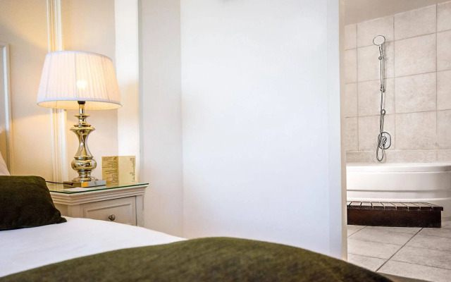 Royal Plaza Hotel