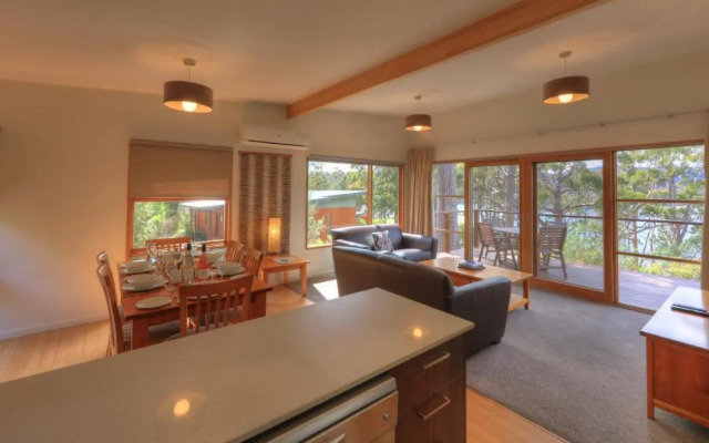 Stewarts Bay Lodge