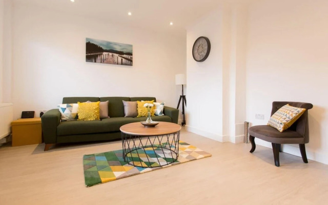 Immaculate 2-bed House in Dartford