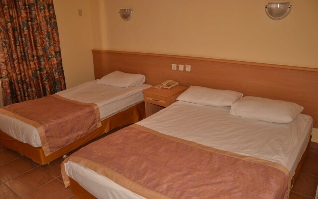 Maldives Apart Otel