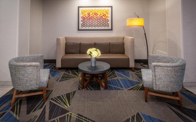Holiday Inn Express Hotel & Suites Tupelo by IHG
