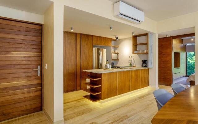 302 Modern & Luxury Apartment with private Terrace