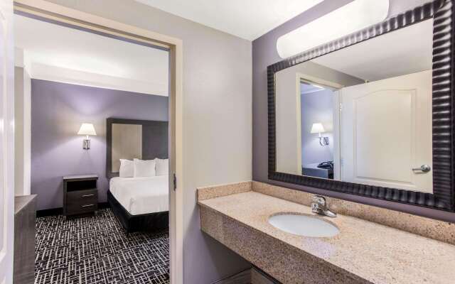 La Quinta Inn & Suites by Wyndham Fultondale Birmingham N