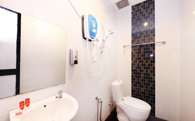 OYO 90456 Hotel Tgl